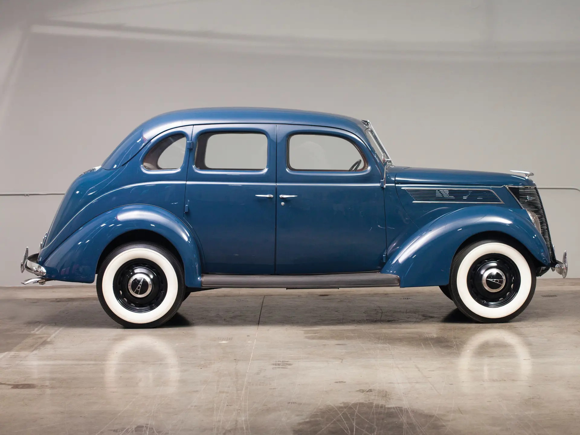 1937 Ford V-8 Fordor | California 2014 | RM Sotheby's