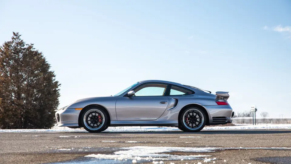 2002 Porsche 911 Turbo Coupe | Photo: Teddy Pieper @vconceptsllc