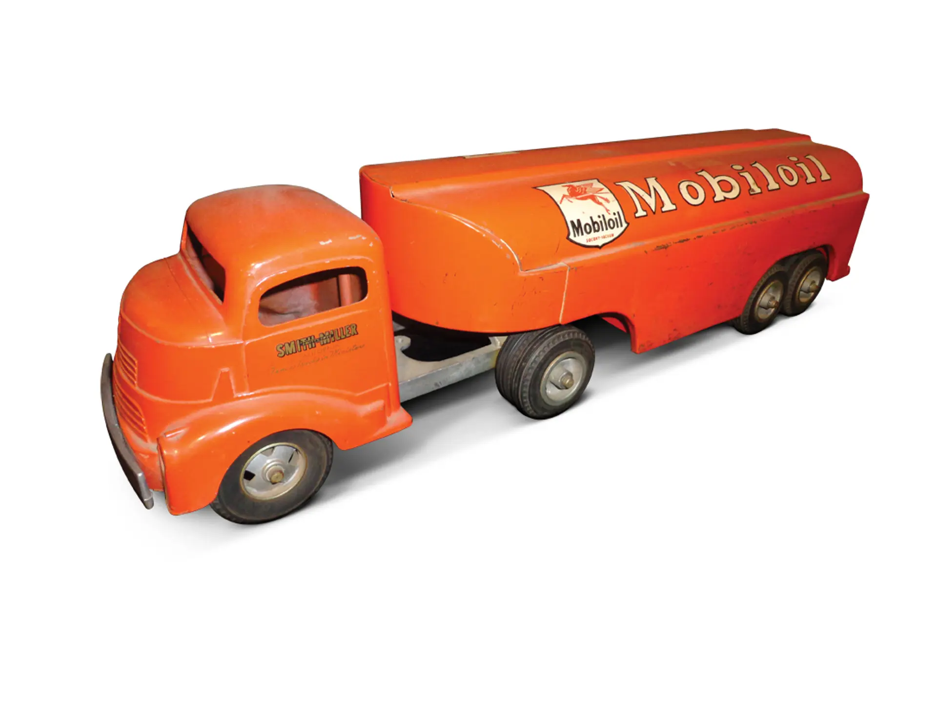 Smith Miller Mobil Oil Tanker Truck | Auburn Memorabilia Auction | RM ...