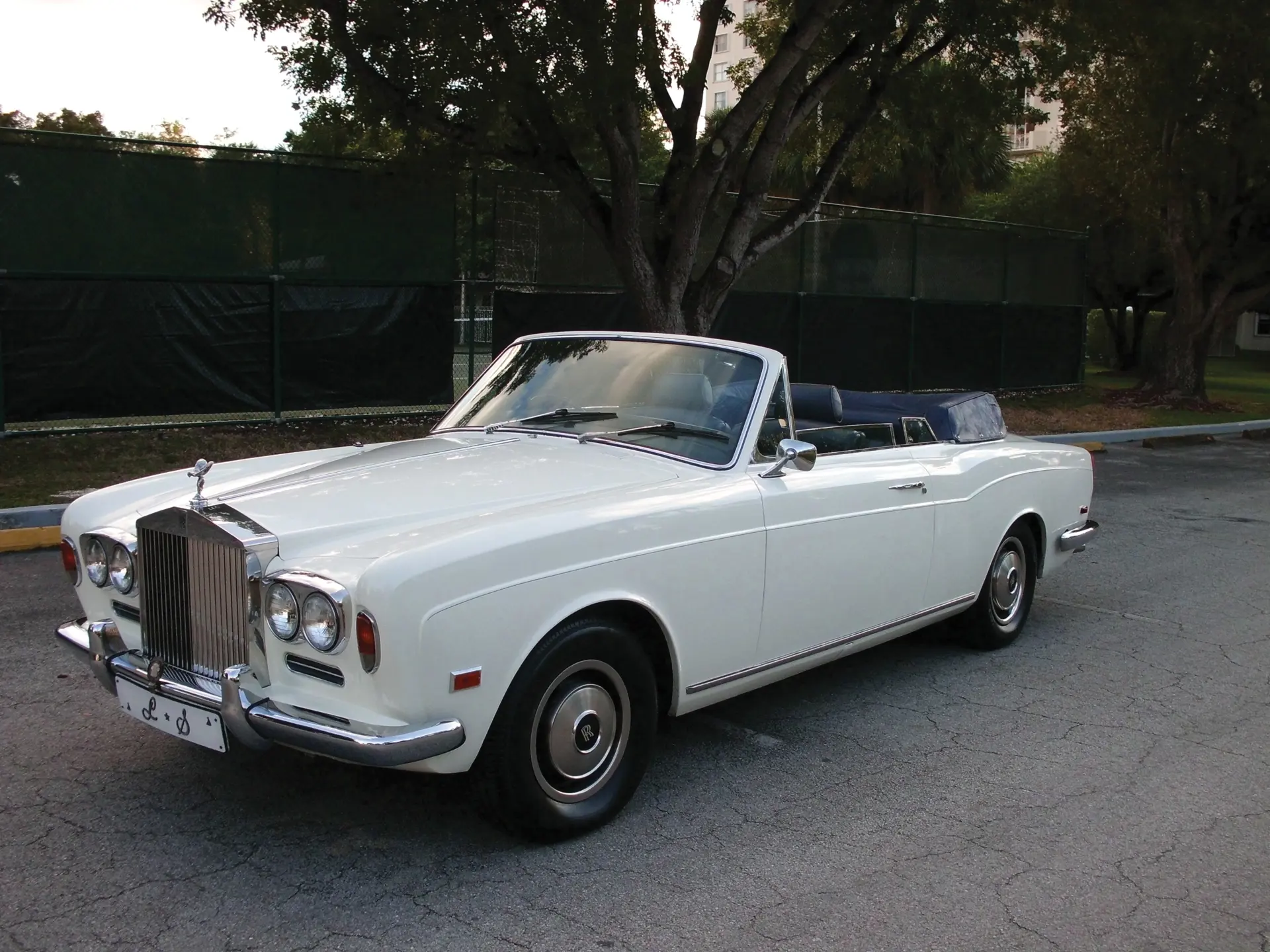 1973 Rolls-Royce Corniche | Auburn Fall 2011 | RM Sotheby's