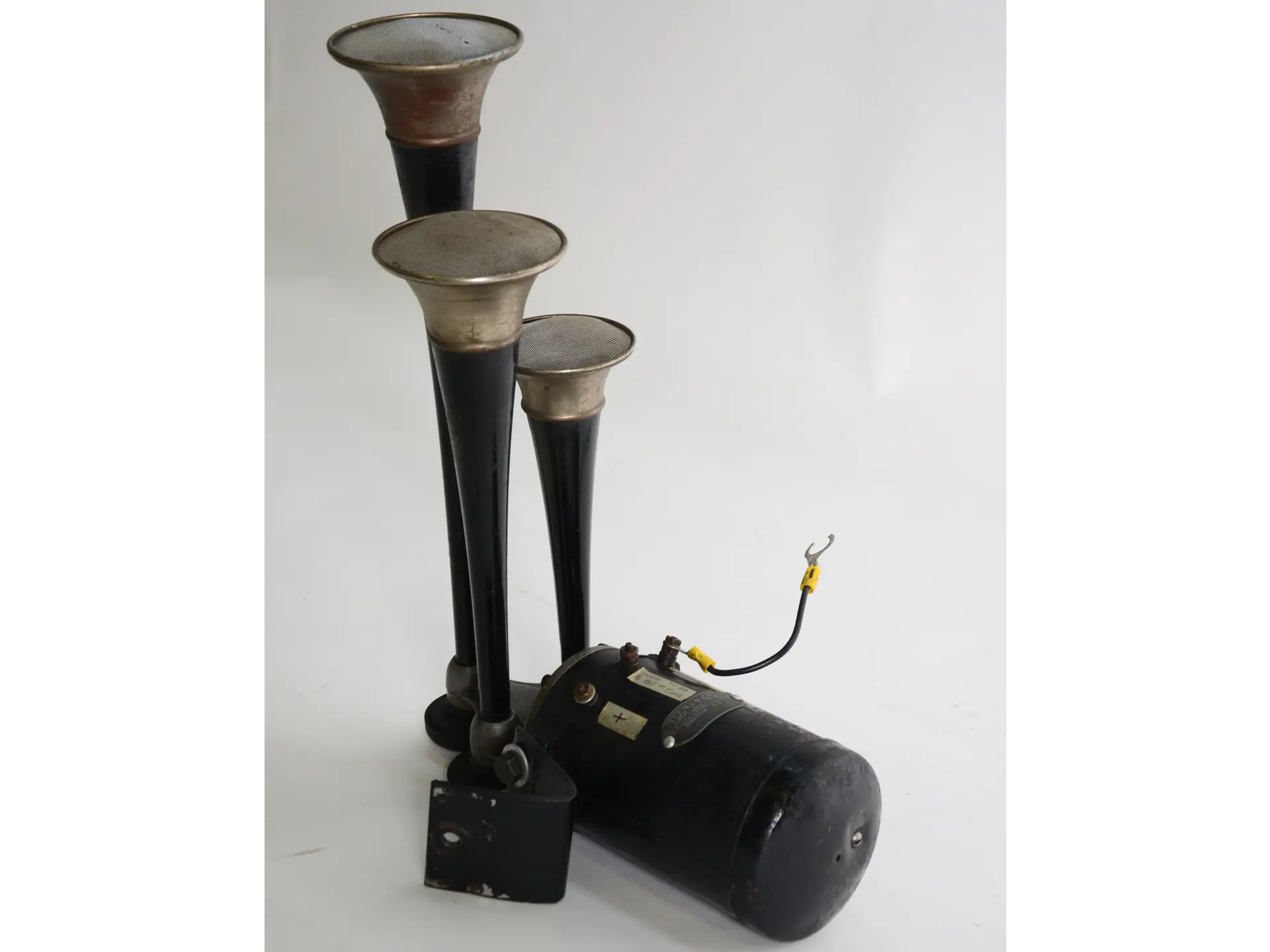 Original Sparton Chime & Bugle Horn Accessory Auburn Spring 2016 RM