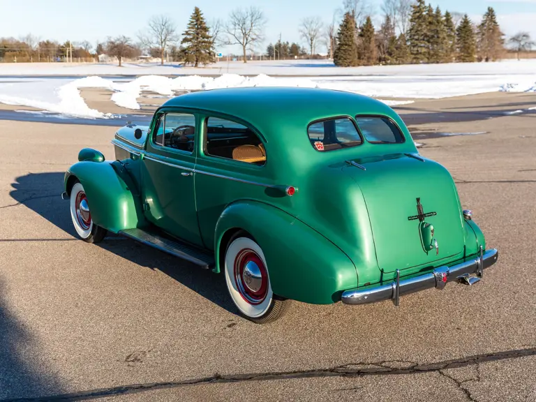 1938 Oldsmobile | Photo: Teddy Pieper | @vconceptsllc