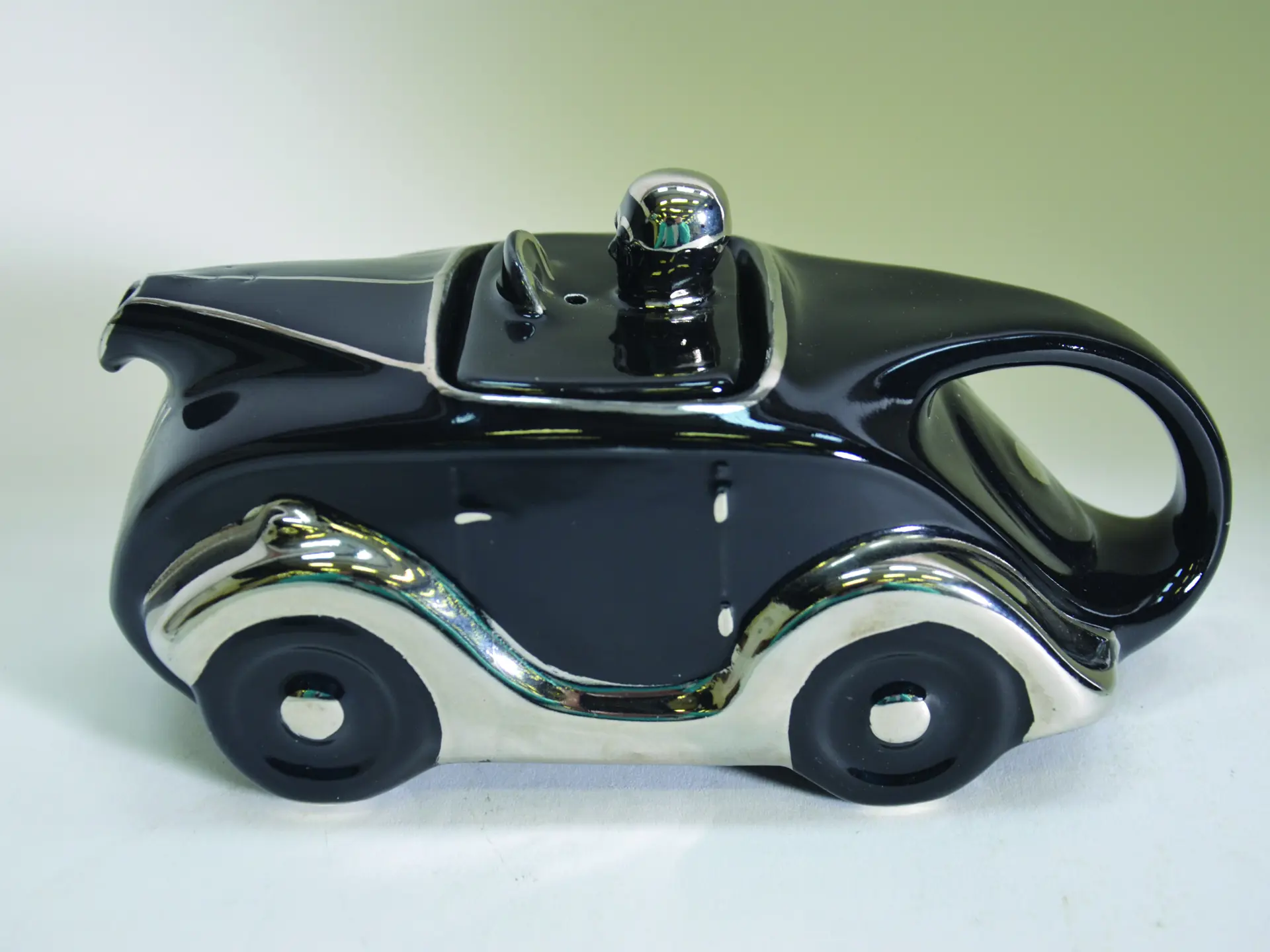 A rare, Sadlerware "Black" Teapot, circa 1930's, made in England. 9