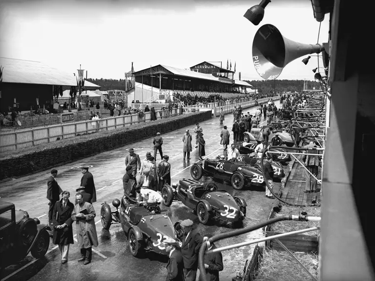 1935 Le Mans – our car is #33 at the bottom of the shot.