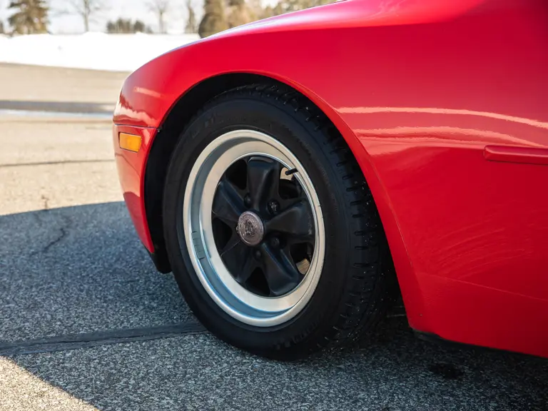 1986 Porsche 944 Turbo | Photo: Teddy Pieper @vconceptsllc