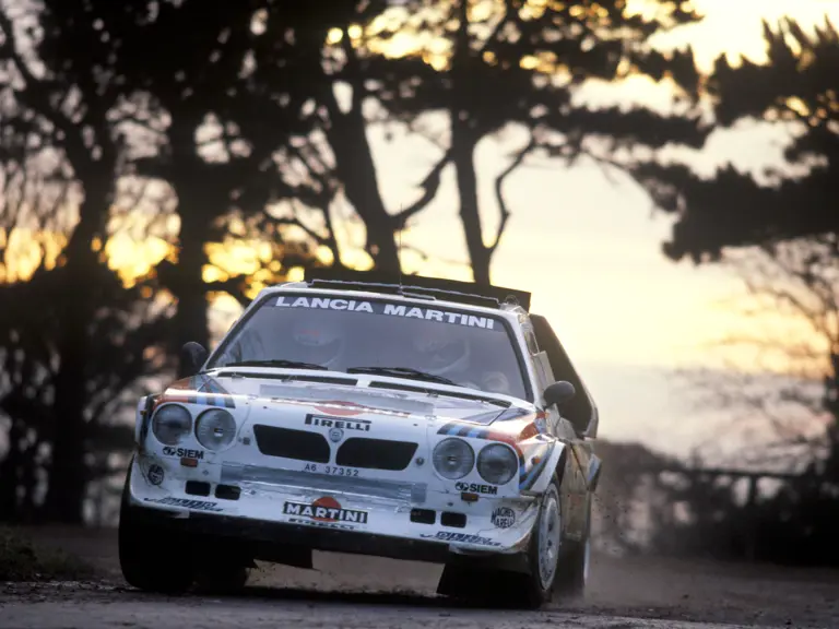 The Lancia finished in 2nd place on its race debut at the 1985 Lombard RAC Rally in Wales.