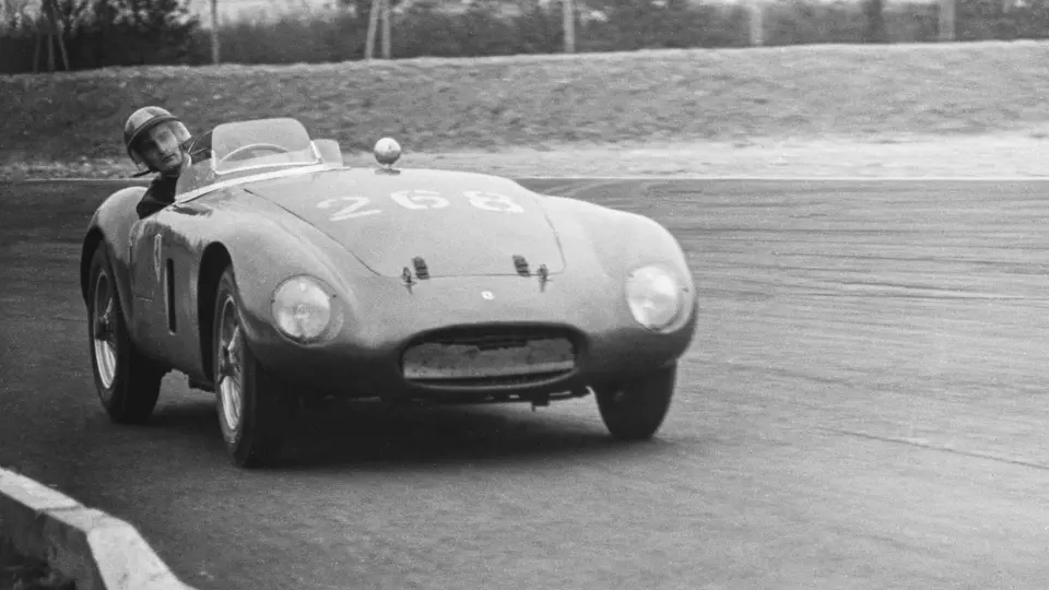 Chassis 0406 MD with Benzoni behind the wheel at the Trofeo Bruno e Fofi Vigorelli in Monza, March 1956.