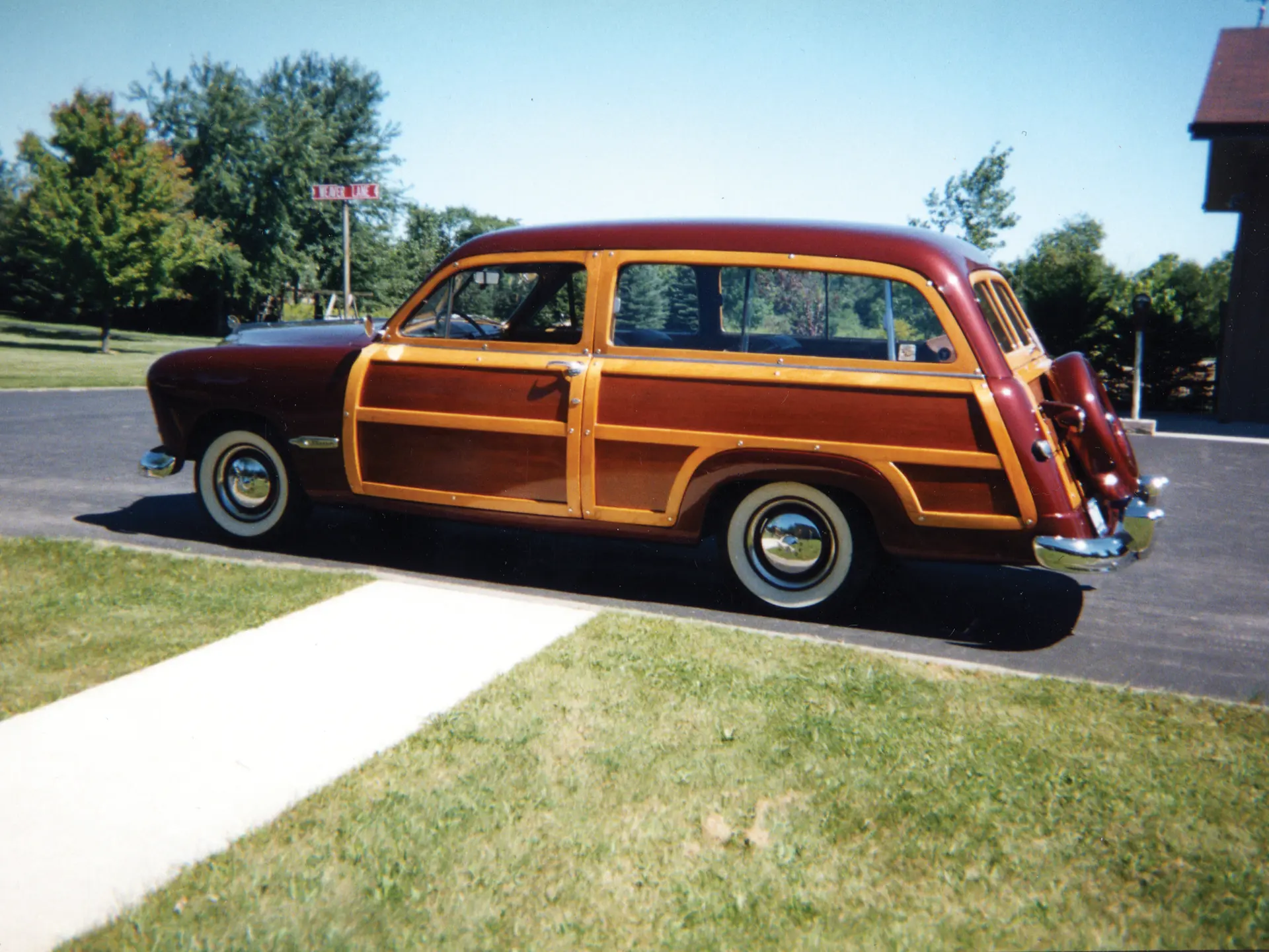 1949 Ford Custom Woody Wagon 