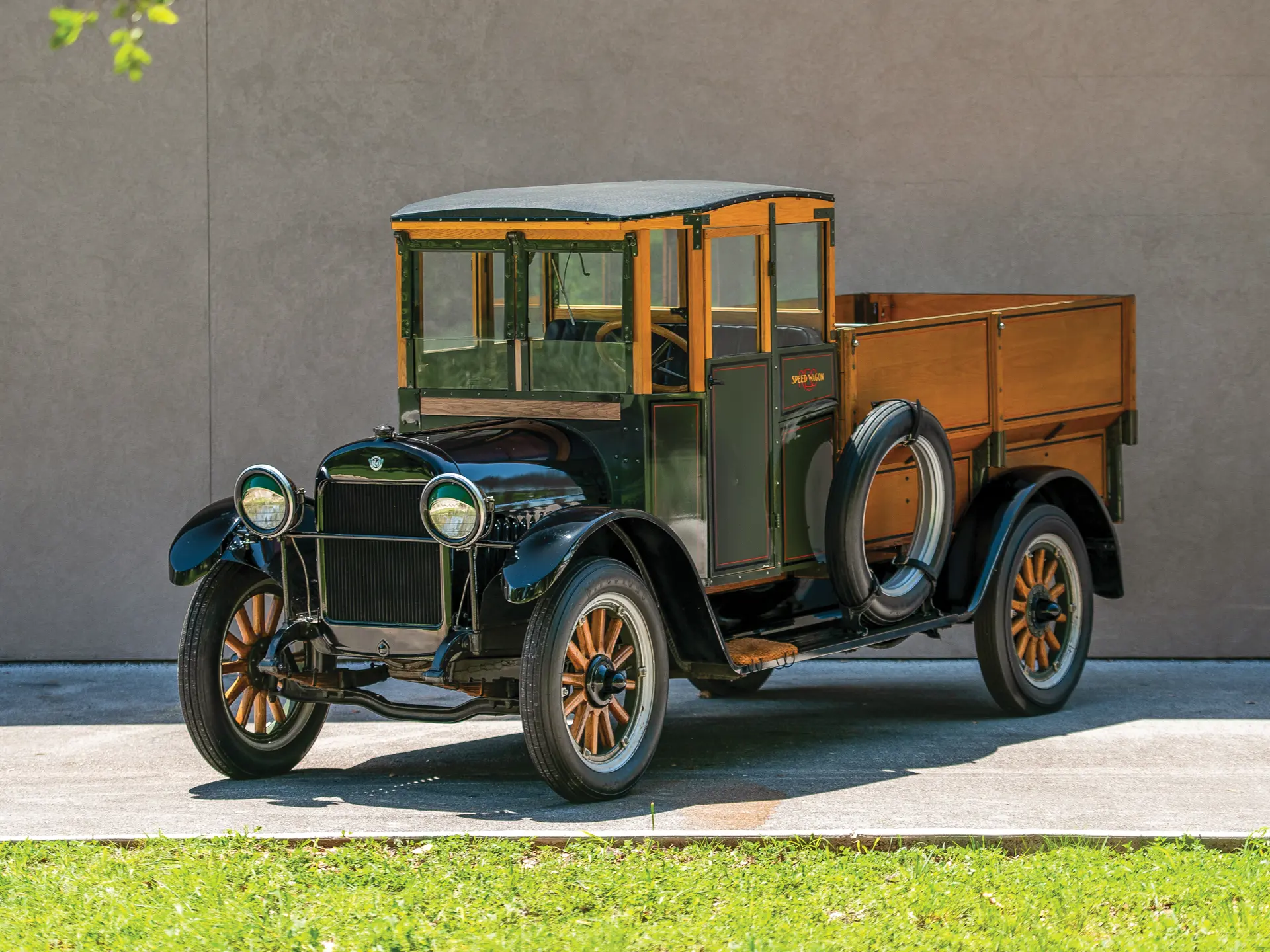 1926 REO Model G Speed Wagon Delivery Truck | Auburn Spring 2019 | RM ...