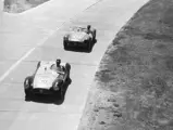 2078 competing at the 1955 Buenos Aires 1000KM, leading Alejandro de Tomaso's A6GCS.