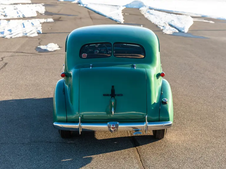 1938 Oldsmobile | Photo: Teddy Pieper | @vconceptsllc