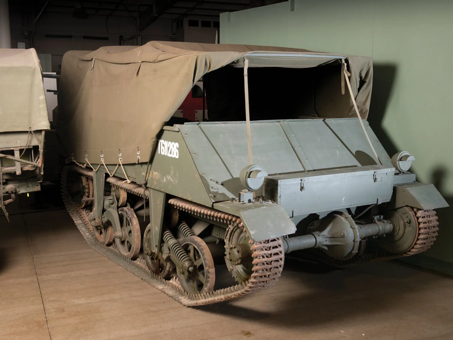 1940-loyd-full-track-carrier-the-national-military-history-center
