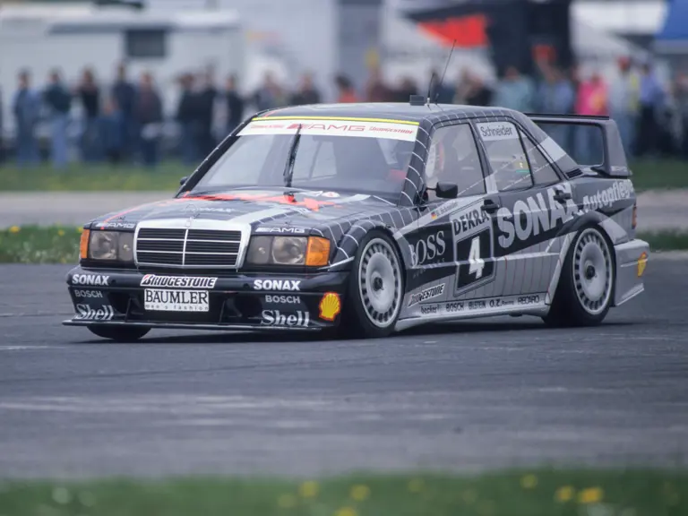 Bernd Schneider races at the Wunstorf Air Base circuit on 19 April 1992, contesting the DTM series.