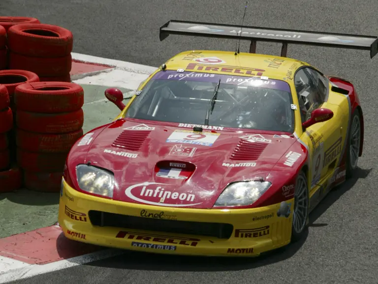 2102 racing at the 2003 Spa 24 Hours.