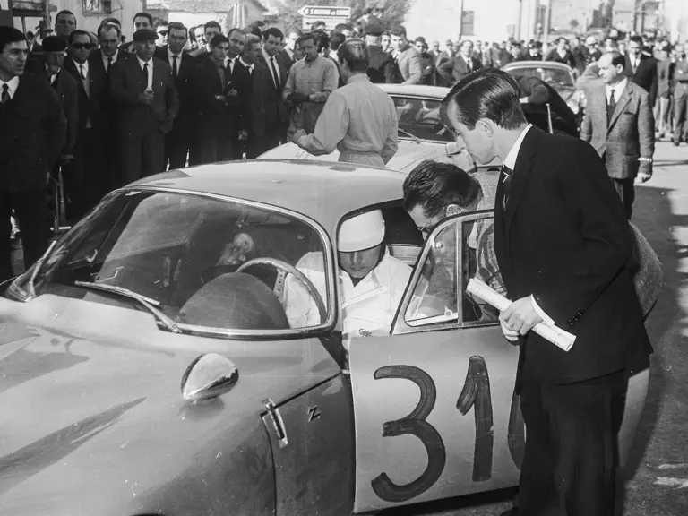 Chassis 0039 at the Viterbo Poggio Nibbio Hillclimb on 14th November 1965 where it finished second in class.