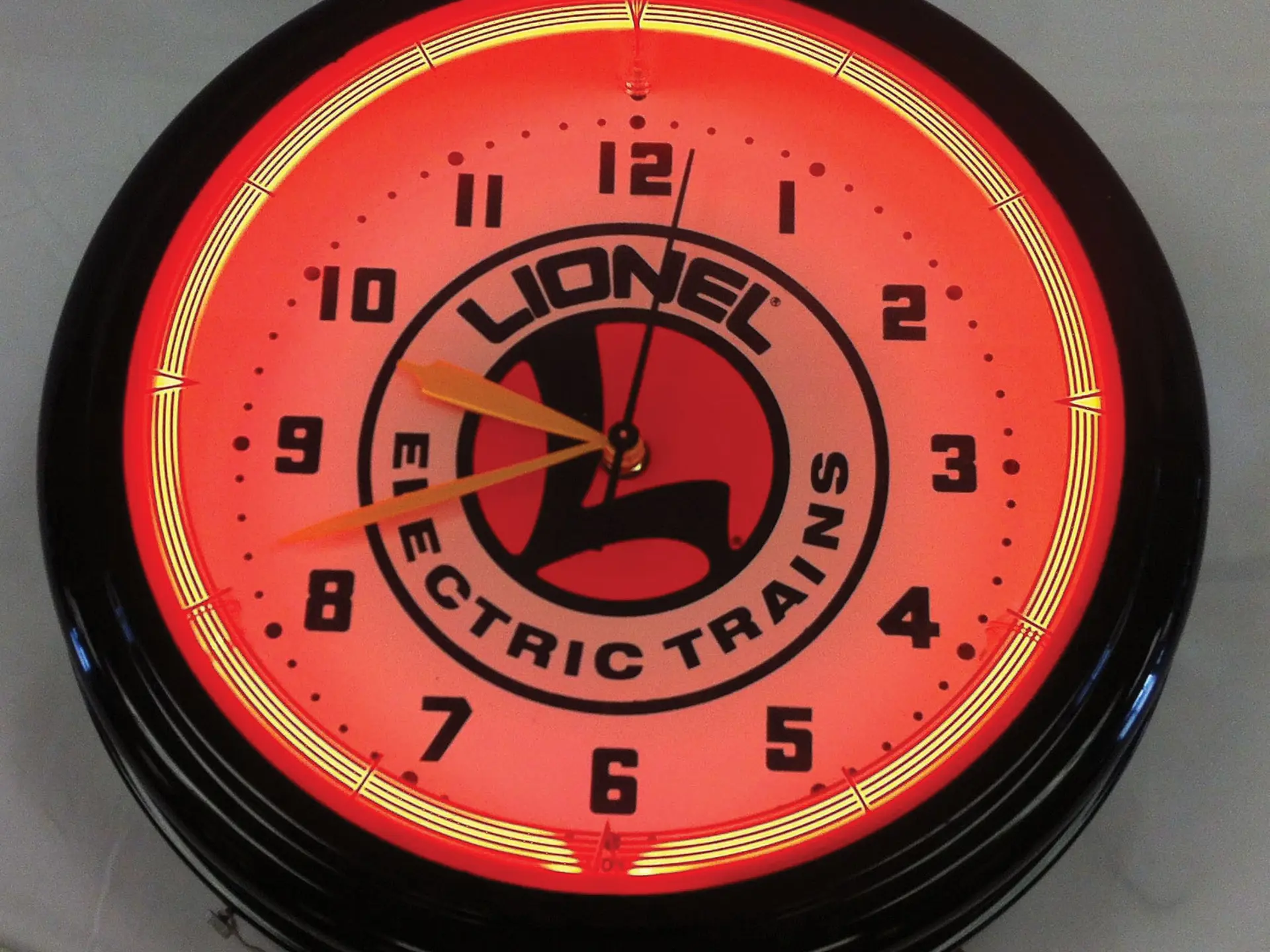 Vintage Lionel Toy Trains Electric Neon Clock | Auburn Fall 2014 | RM ...