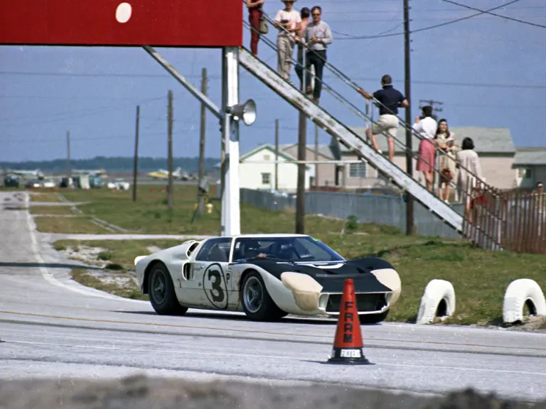 P/1032 at the 1966 12 Hours of Sebring driven by Walt Hansgen and Mark Donohue to a 2nd place finish.