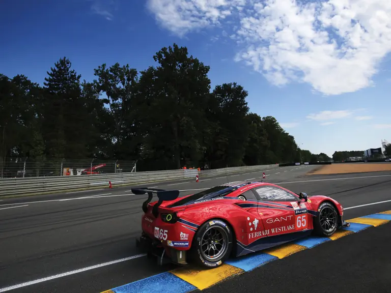 Chassis number 4208 at speed during the 2017 24 Hours of Le Mans.