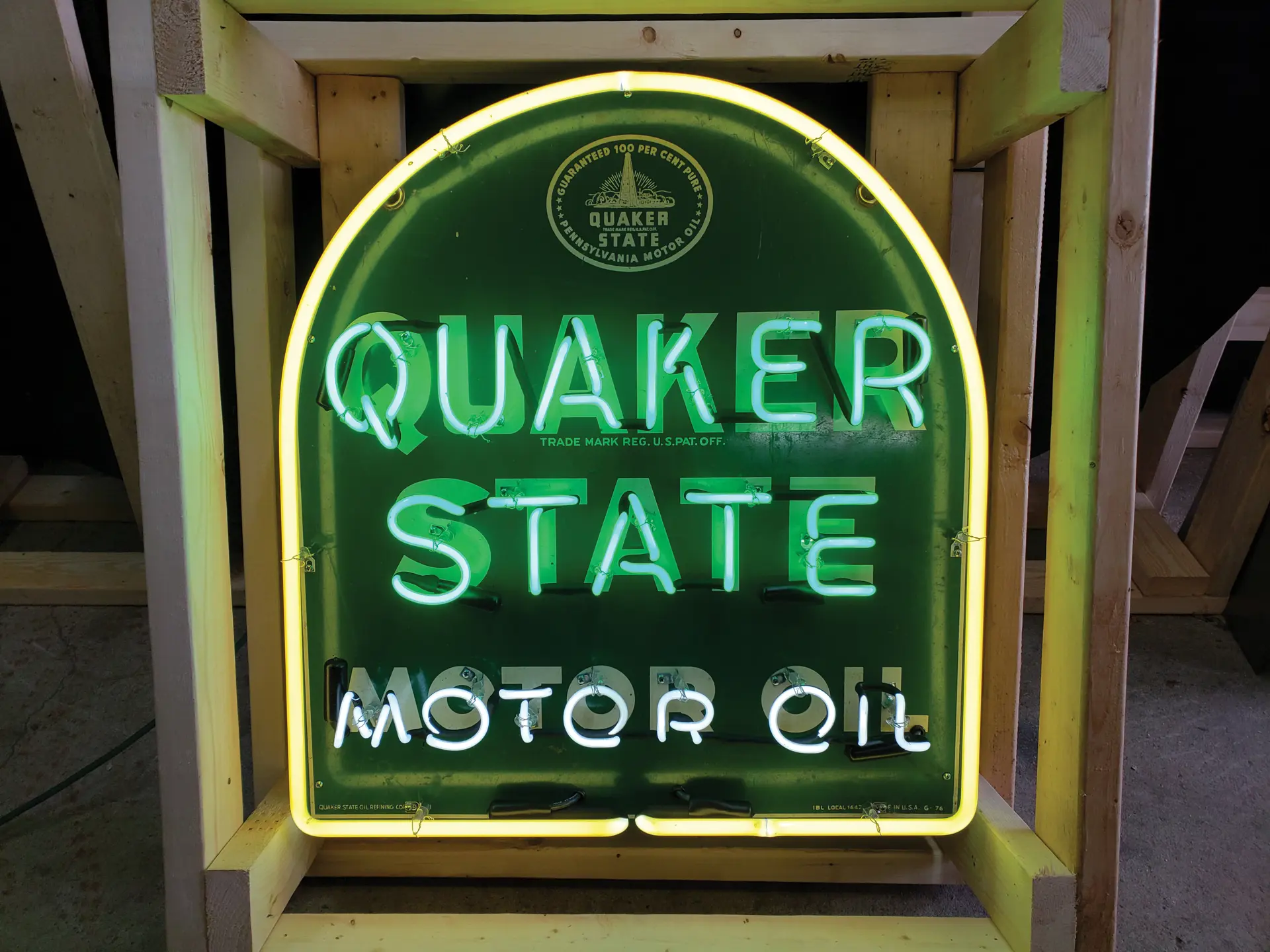 Quaker State Oil Neon Sign Fort Lauderdale 2019 RM Sotheby's
