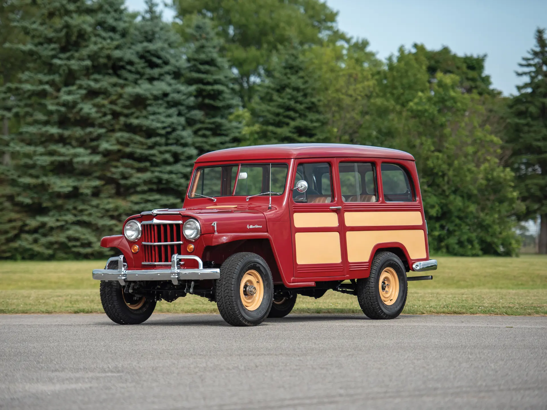 Four Wheel Drive Station Wagonsnull