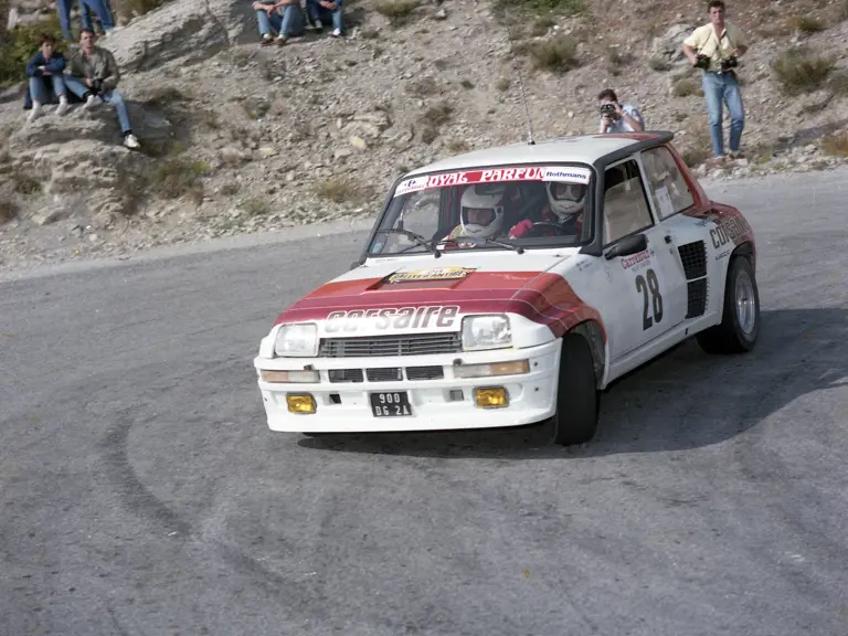 Piloted by Michel Neri and Edouard Buresi, the Renault can be seen here racing in the 1986 Rallye d’Antibes, where it finished 2nd in class B2.