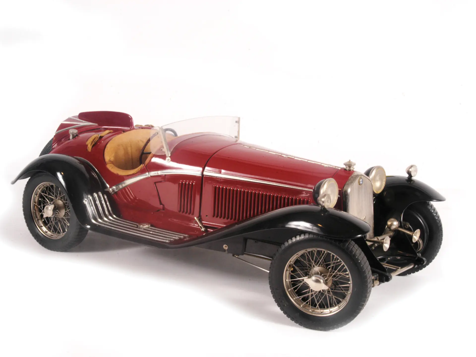 Pocher 1871 - Alfa Romeo Spider Touring Gran Sport 1932 - Maquette Complète Boîte