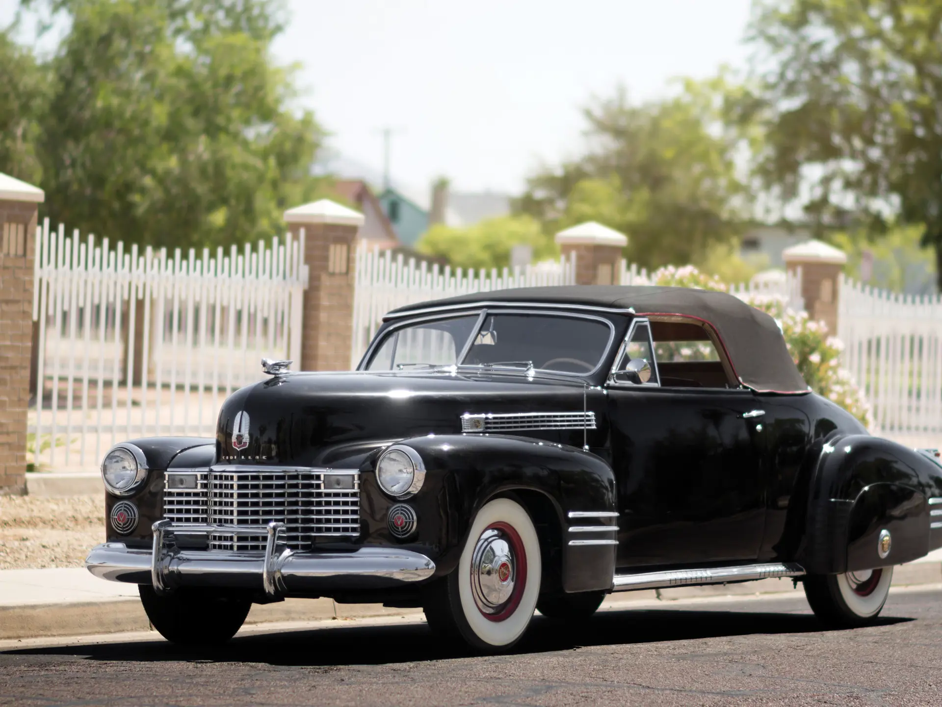 1941 Cadillac Series 62 Convertible Coupe 