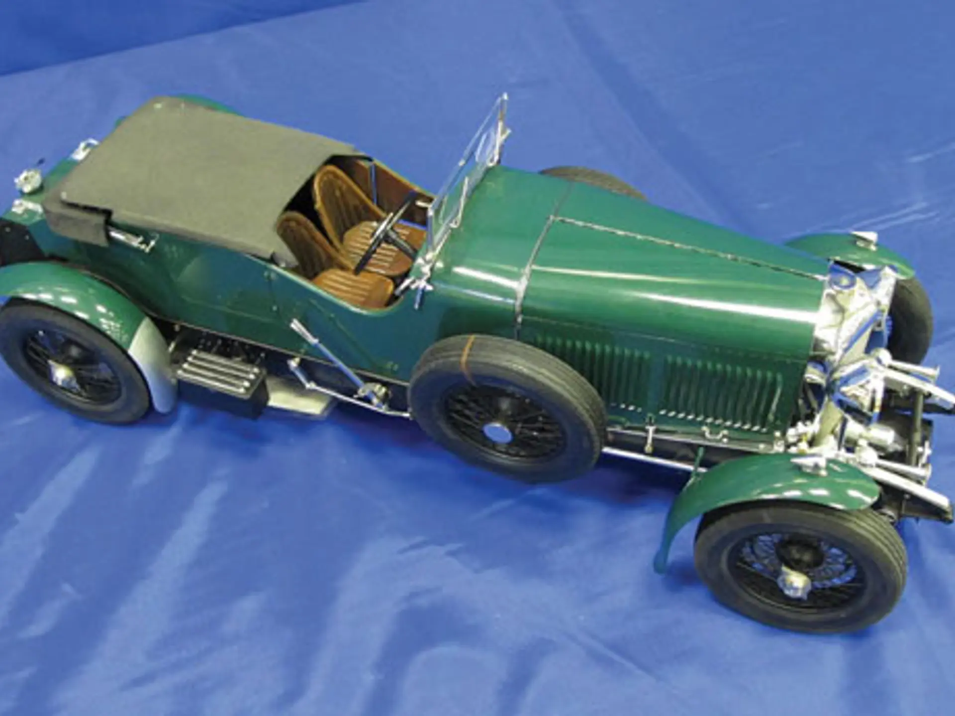 Bentley Model Car By Fulgurex 1 18 Scale Auburn Fall 2012 RM Sotheby s bentley-model-car-by-fulgurex-1-18-scale-auburn-fall-2012-rm-sotheby-s