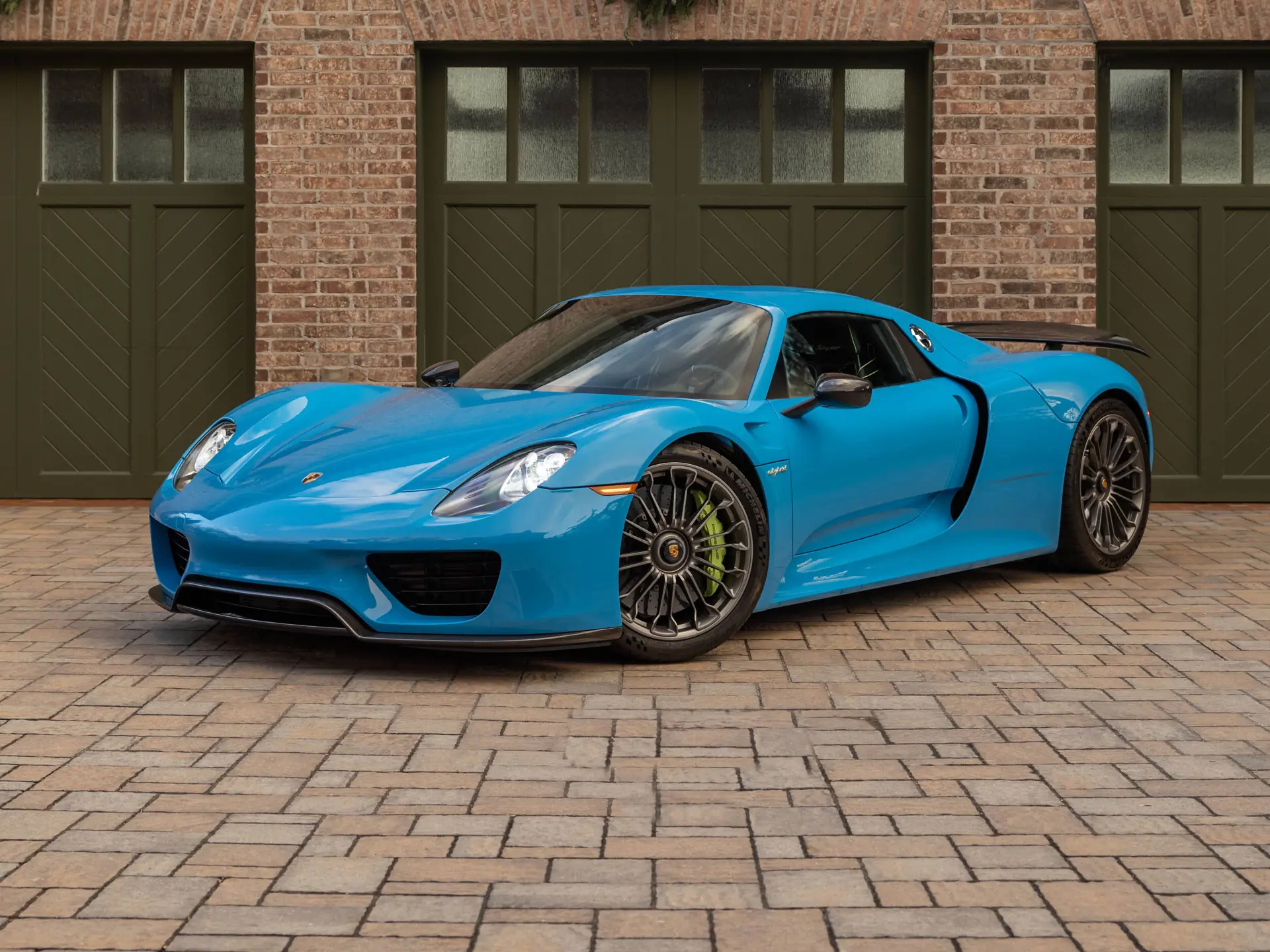 2015 Porsche 918 Spyder 