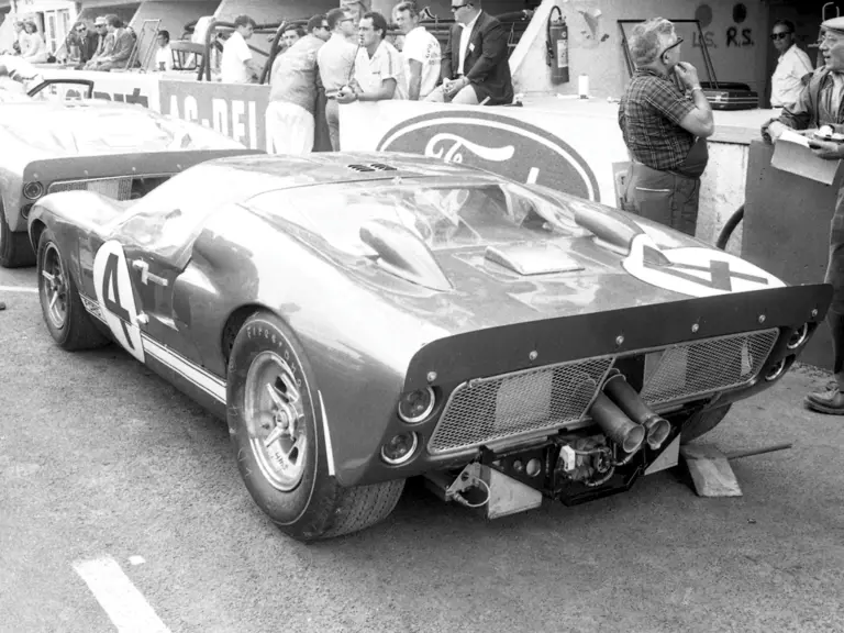 P/1032, Holman-Moody’s car No. 4 at the 1966 24 Hours of Le Mans.