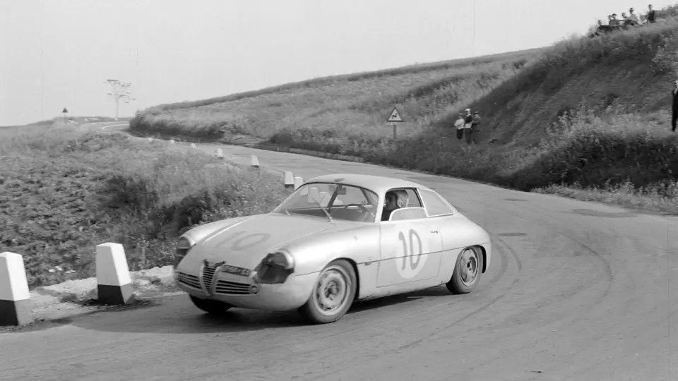 Wearing the race number ‘10’, the Giulietta was campaigned by Ignazio Giunti and Paolo Datti at the 1963 Targa Florio.