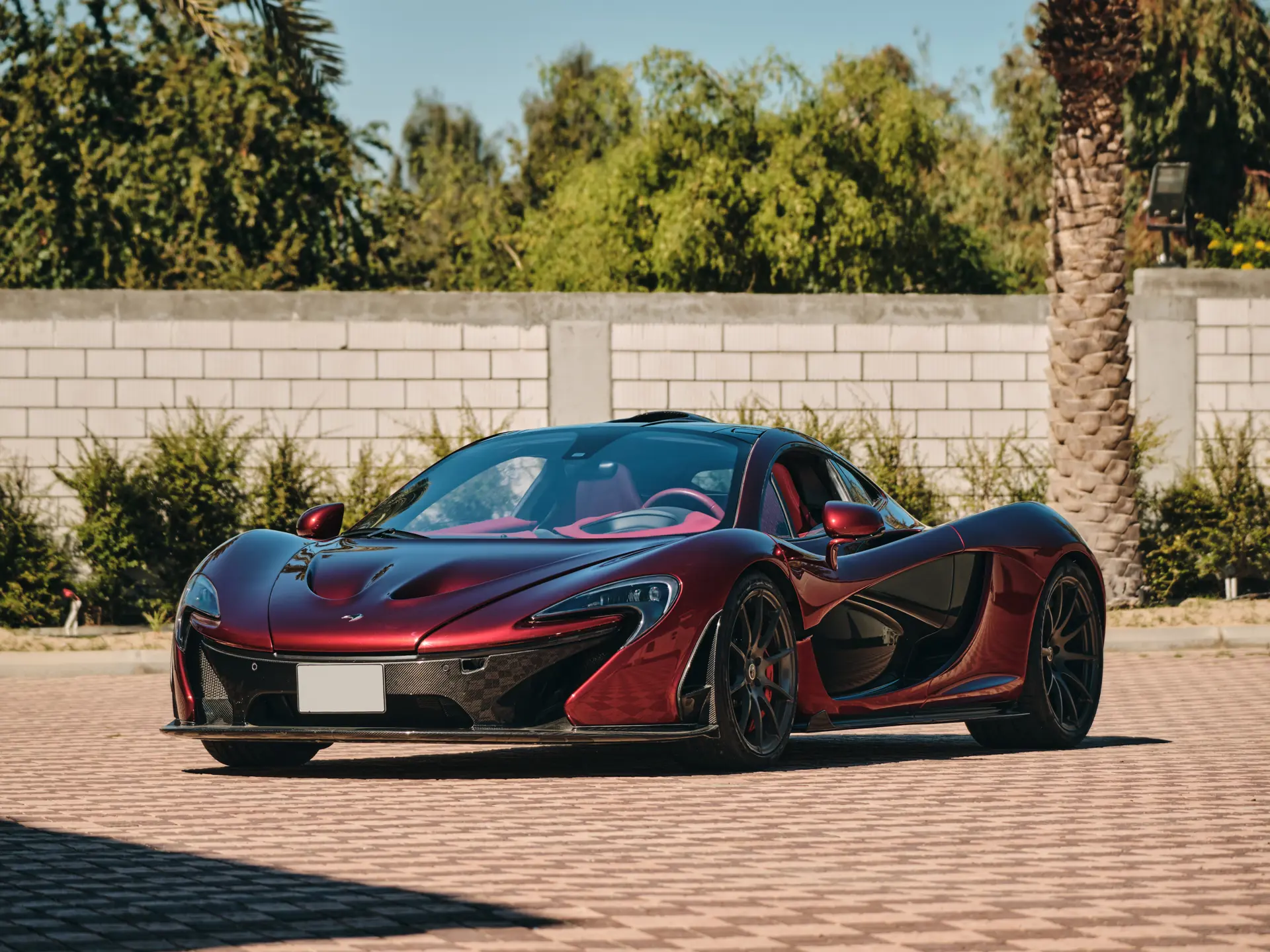 2014 McLaren P1 Dubai RM Sotheby's