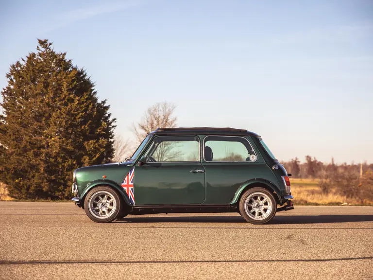 1995 Rover Mini | Photo: Teddy Pieper | @vconceptsllc